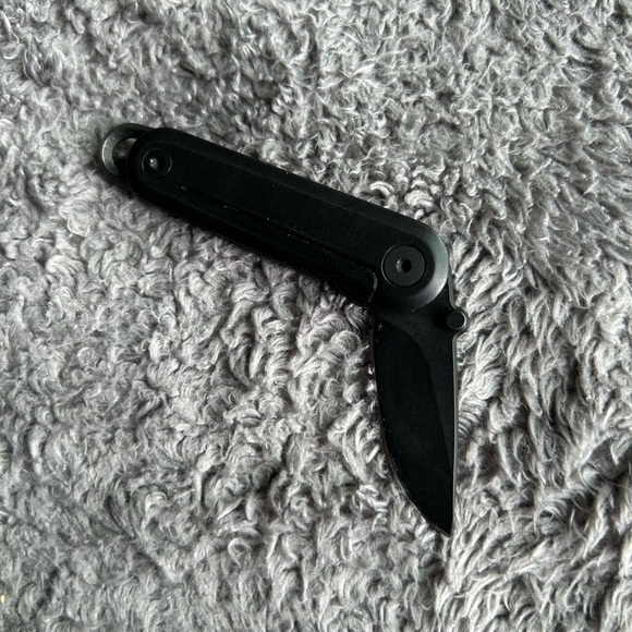 CRAIGHILL EDC Blackout Bundle Lark Knife + Wilson Keyring in Vapor Black - Picture 5 of 6